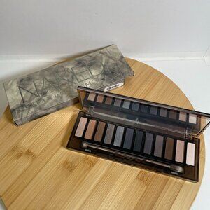 Urban Decay Naked Smoky Pressed Powder Eyeshadow Palette Discontinued